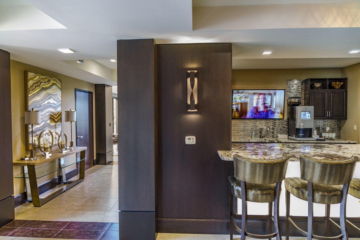 Corporate Housing Town and Country, MO | Short-Term Corporate Apartments St. Louis - Alinea Town ...