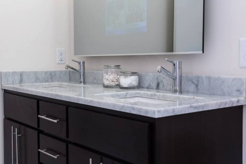 Vanguard Heights Furnished Apartments in Creve Coeur