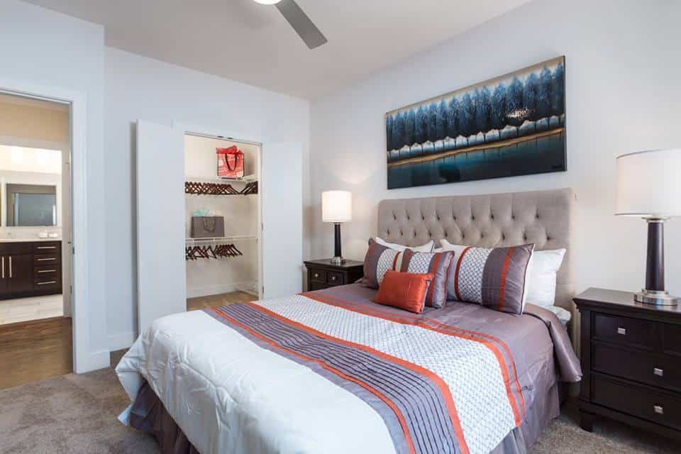 Vanguard Heights Furnished Apartments in Creve Coeur